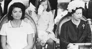 Jackie Kennedy e a rainha Elizabeth II durante um evento em homenagem a John Kennedy - Getty Images