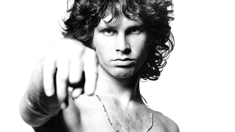 Jim Morrison durante ensaio fotográfico - Divulgação/Youtube