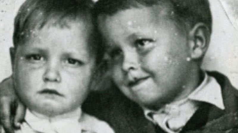 Os irmãos Johnny e Jack Cash na infância - Divulgação