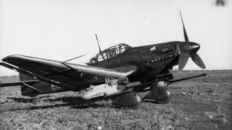 Ju-87 Stuka - Wikimedia Commons