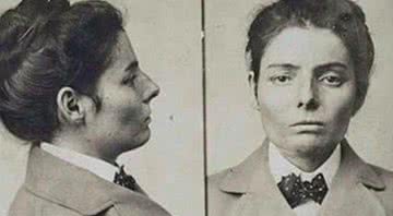 Laura Bullion em mugshot - Wikimedia Commons