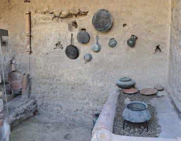 Cozinha reconstruída em Pompeia - divulg.