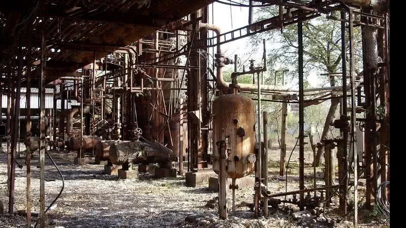 Ruínas da usina da Union Carbide, em Bhopal - Julian Nietzsche