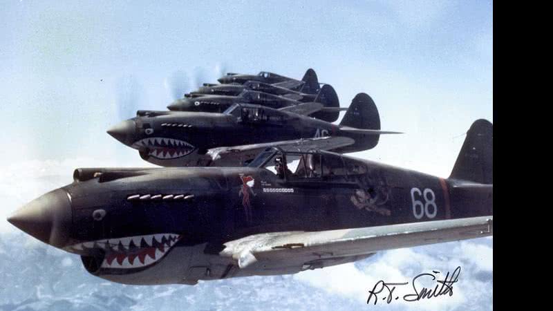 1º Grupo de Voluntários Americanos (Flying Tigers), 3ª esquadrilha, Hell's Angels. Eles lutaram na China antes da entrada dos EUA na guerra, oficialmente como parte do exército chinês.  - Wikimedia Commons