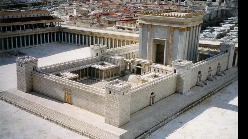 Reconstrução do centro da edificação - Wikimedia Commons