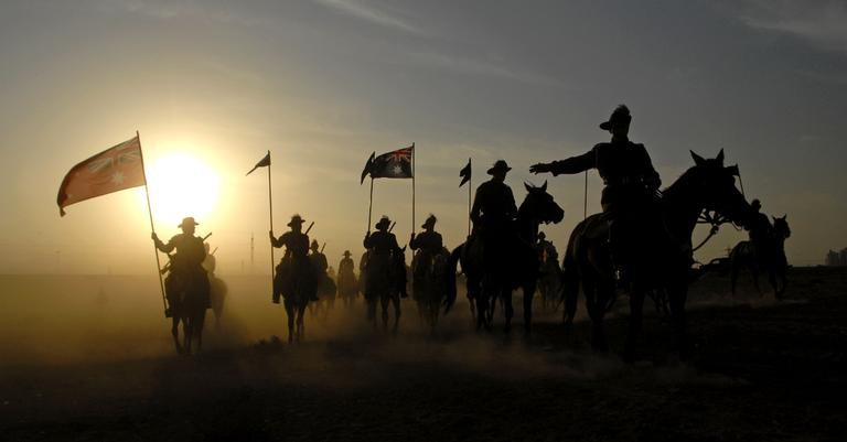 Representação da batalha de Bersebá, durante o aniversário do conflito - Getty Images