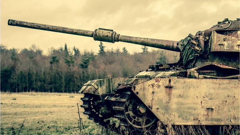 Foto de um tanque de guerra - Getty Images