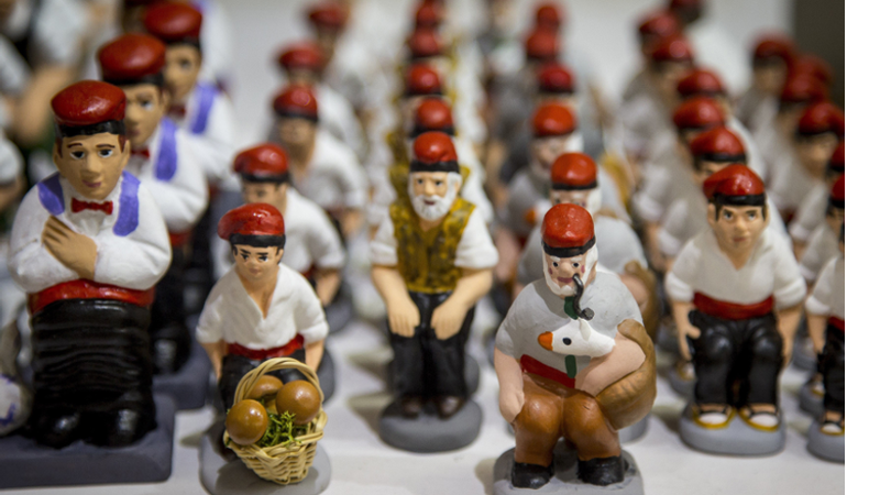  Caganers tradicionais e modernos à venda na Catalunha - Getty Images