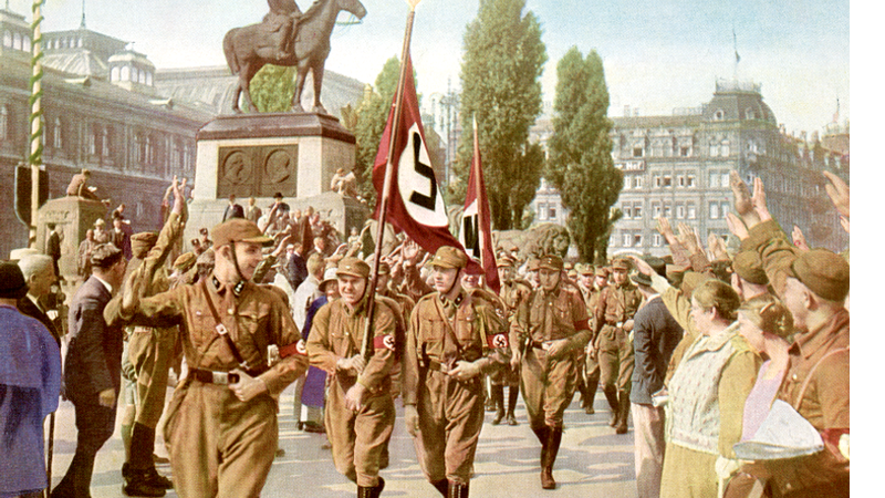 Desfile de “brownshirts”, em Nuremberg, Alemanha, 1929 - Getty Images