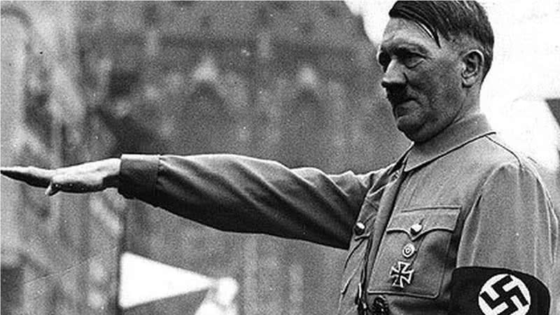 Adolf Hitler - Wikimedia Commons