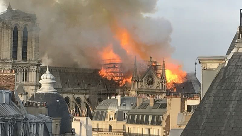 Catedral de Notre-Dama pega fogo em Paris - Rémi Barroux/Le Monde