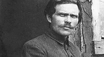 Nestor Makhno foi um anarquista que lutou na Revolução Russa e fundamentou a corrente que conhecemos como Plataformismo - Wikimedia Commons