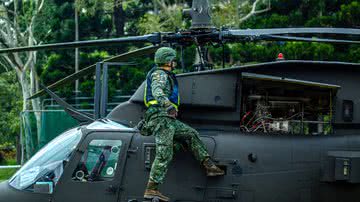 Militar taiwanês durante exercício de simulação de ataque chinês - Getty Images