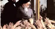 O aiatolá Ruhollah Khomeini e povo iraniano - Wikimedia Commons