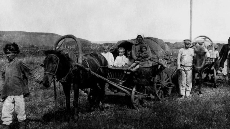 Camponeses russos durante o período de coletivização - Museu Estatal de História Política da Rússia / russiainphoto.ru