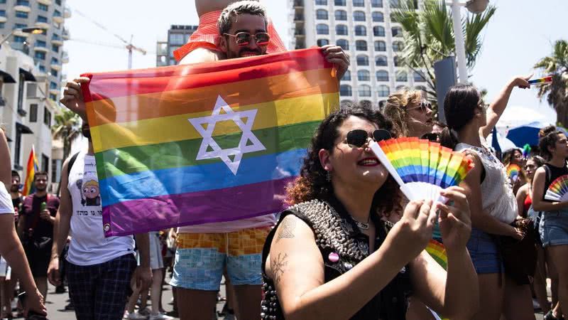 Passeada LGBTQIA+ marca cores de arcoíris em bandeira de Israel - Getty Images