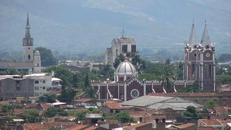 Fotografia da cidade de Tuluá, na Colômbia - Foto por Andres Garzon pelo Wikimedia Commons