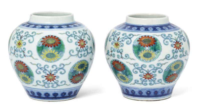 Par de vasos chineses obtidos em brechó - Divulgação/Rosebery's London