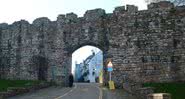 Muralha de Caernarfon - Wikimedia Commons