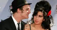 Amy Winehouse e Blake Fielder-Civil no tapete vermelho do MTV Movie Awards de 2007 - Getty Images