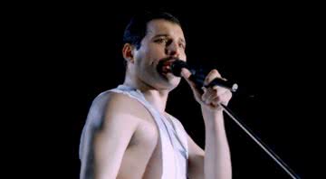 Freddie Mercury em apresentação com o Queen na Hungria - Divulgação - Youtube