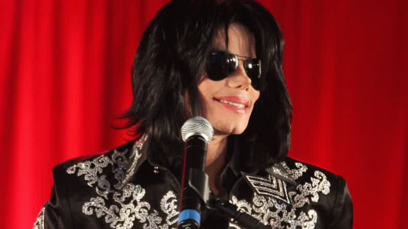 Michael em coletiva anunciando a turnê "This Is It" - Getty Images