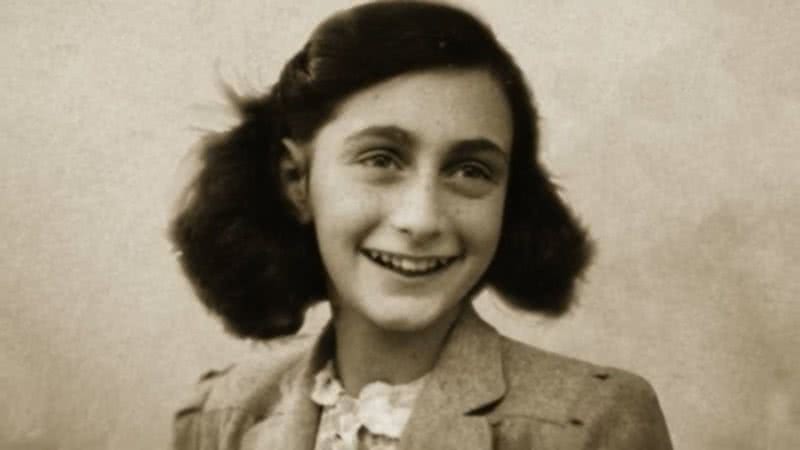 Anne Frank em registro histórico - Domínio Público