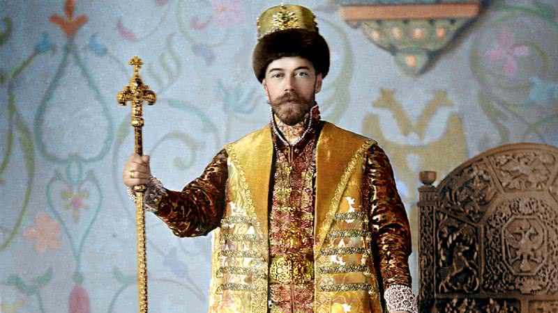 O czar Nicolau II durante o baile - Divulgação/Klimbim