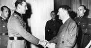 Otto Skorzeny e Hitler, em 1943 - Getty Images