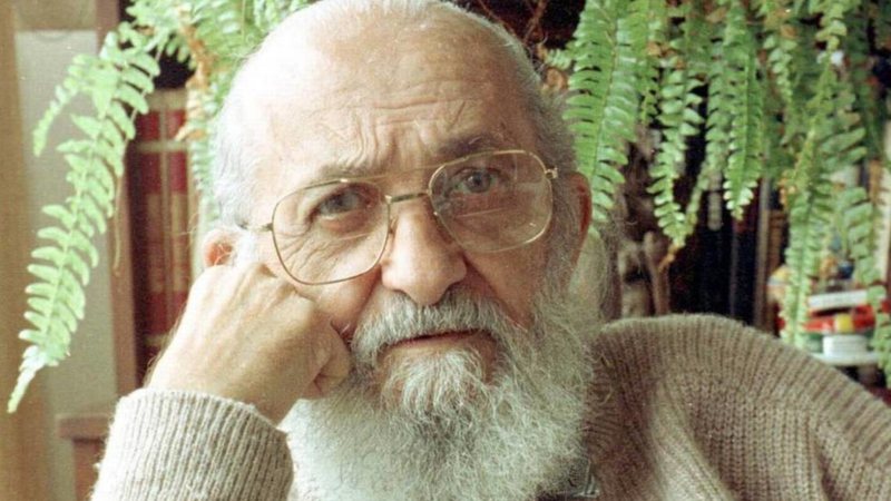 O educador Paulo Freire - Escola de Gestão Socioeducativa Paulo Freire/RJ