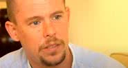 Alexander McQueen em entrevista antiga para a Fashion Television - Divulgação/ Youtube/Fashion Television