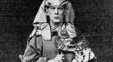 Aleister Crowley - Wikimedia Commons