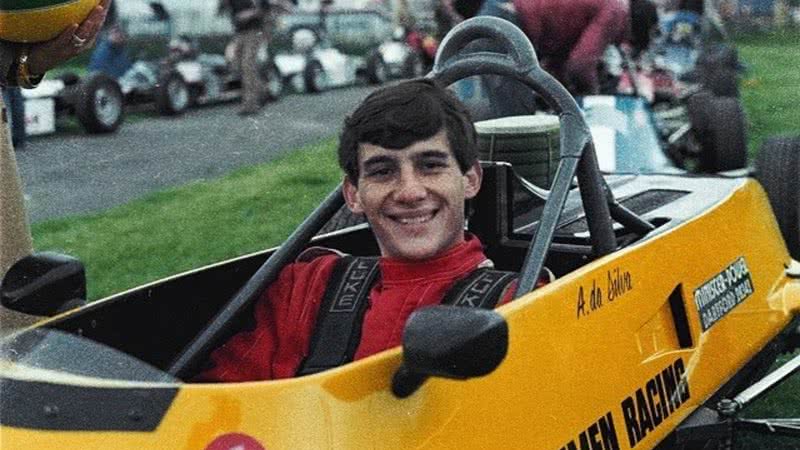 Ayrton Senna no início da carreira, em 1981 - Wikimedia Commons