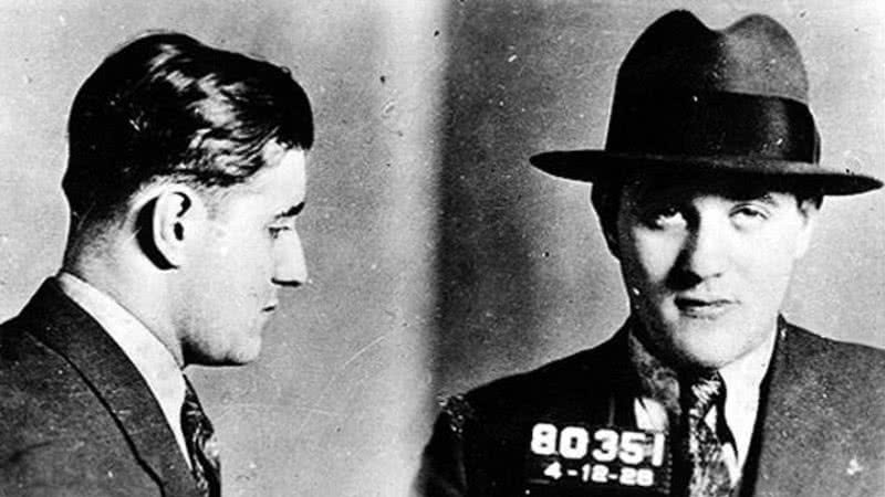 Mugshots do mafioso Benjamin "Bugsy" Siegel - Wikimedia Commons