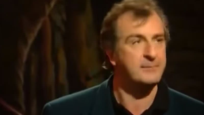 Douglas Adams, autor do livro 'O Guia do Mochileiro das Galáxias' - Divulgação / Youtube / erickpas