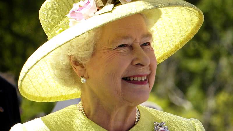 A rainha Elizabeth II em aparição pública - Imagem de WikiImages por Pixabay