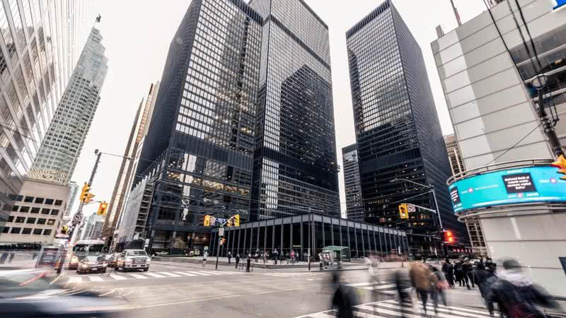 Fotografia do Toronto-Dominion Centre, de onde Garry Hoy caiu. - Wikimedia Commons