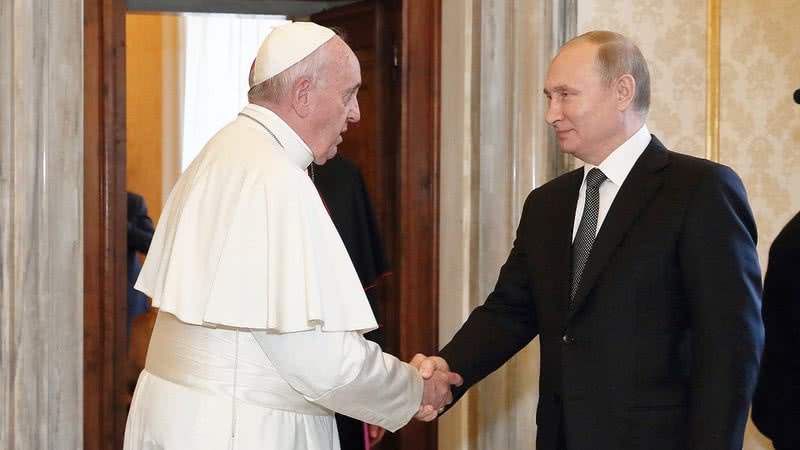 Vladimir Putin durante encontro com o papa Francisco, em 2019 - Getty Images