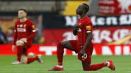 O atleta senegalês Sadio Mané durante protesto antirracista - Getty Images