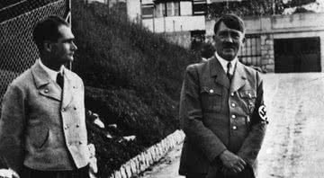 Rudolf Hess e Adolf Hitler - Wikimedia Commons