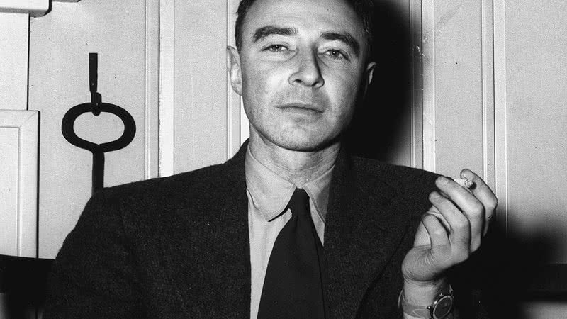 O físico J. Robert Oppenheimer - Domínio Público