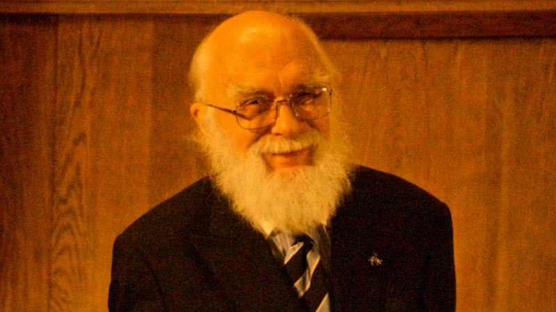 Fotografia de James Randi - Wikimedia Commons