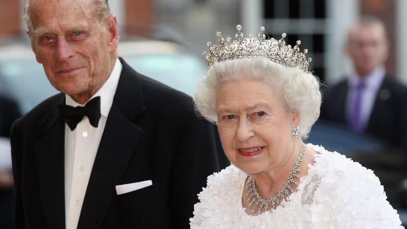 Rainha Elizabeth e Príncipe Philip durante aparição pública - Getty Images