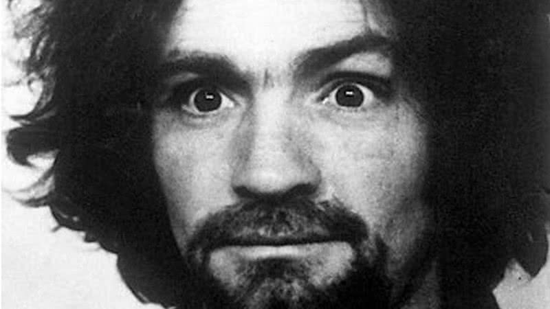 Fotografia de Charles Manson - Domínio Público, via Wikimedia Commons