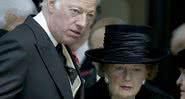 Mark Thatcher ao lado de sua mãe - Getty Images