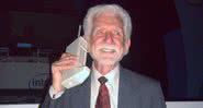 Martin Cooper, considerado o pai do celular - Wikimedia Commons