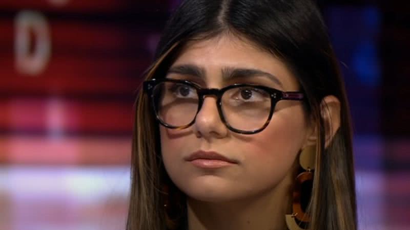 Mia Khalifa durante uma entrevista à BBC - Divulgação / Youtube / BBC HARDtalk