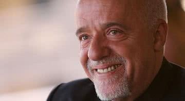 Fotografia de Paulo Coelho - Wikimedia Commons