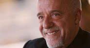 Fotografia de Paulo Coelho - Wikimedia Commons