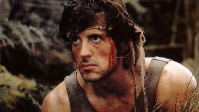 Sylvester Stallone como o icônico Rambo - Divulgação/ Tri-Star Pictures